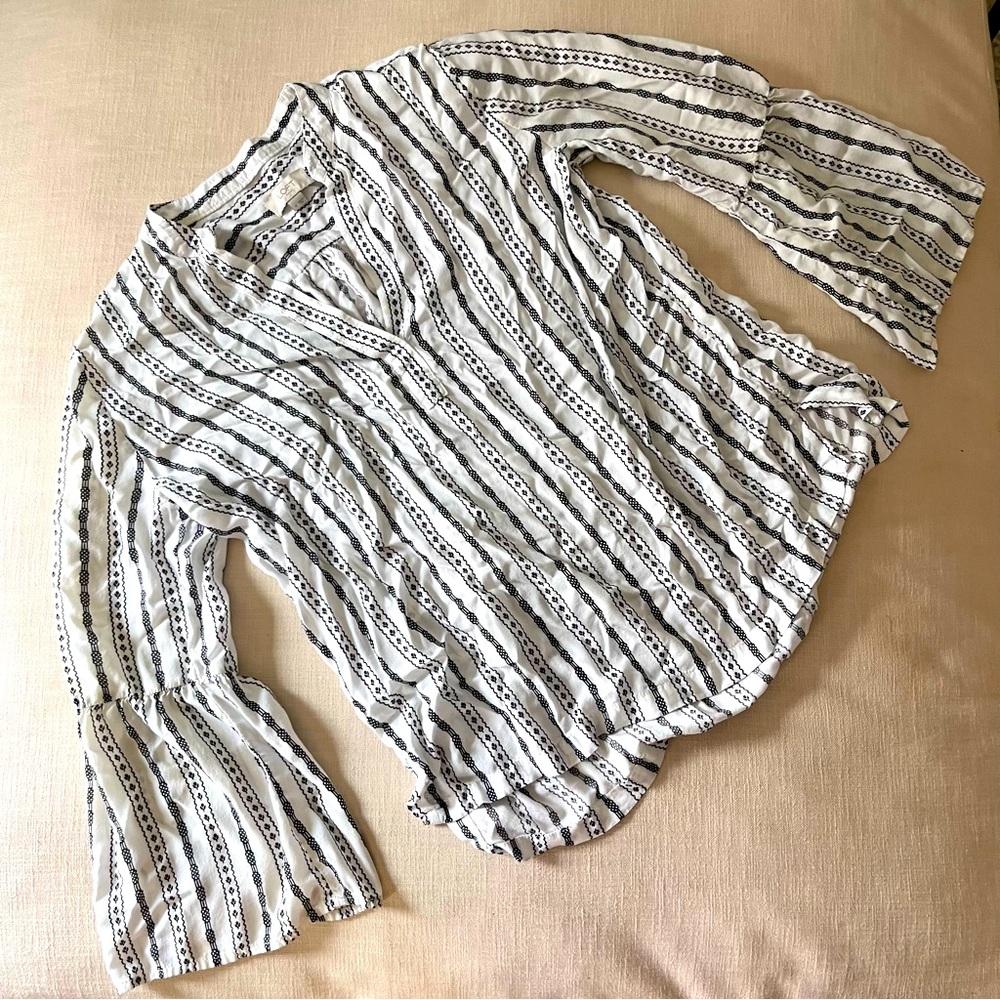LOFT belle sleeve blouse